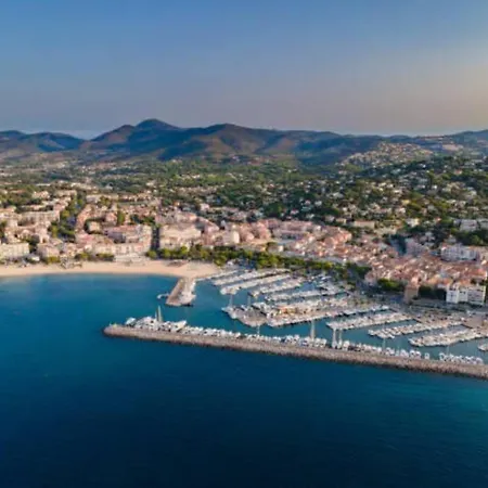 Un Coin De Paradis 2 Ou 4 Personnes Refait A Neuf Apartmán Sainte-Maxime